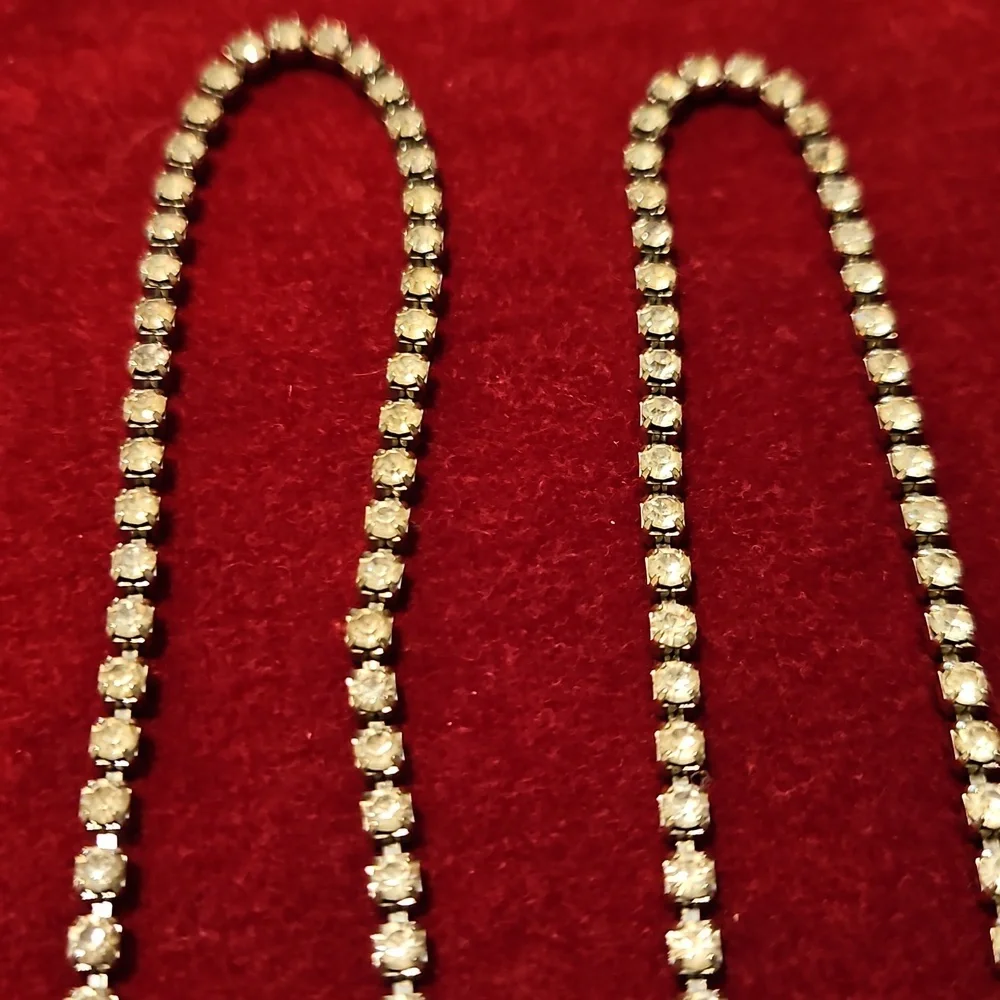 Vintage 28" Rhinestone Necklace - Picture 3 of 5